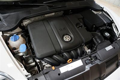 2013 Volkswagen Beetle Convertible 2.5L PZEV - Photo 5 - Sylvania, OH 43560