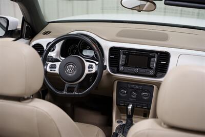 2013 Volkswagen Beetle Convertible 2.5L PZEV - Photo 17 - Sylvania, OH 43560