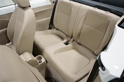 2013 Volkswagen Beetle Convertible 2.5L PZEV - Photo 16 - Sylvania, OH 43560