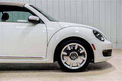 2013 Volkswagen Beetle Convertible 2.5L PZEV - Photo 28 - Sylvania, OH 43560