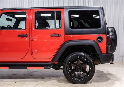 2015 Jeep Wrangler Unlimited Sport - Photo 4 - Sylvania, OH 43560