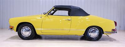 1971 Volkswagen Karmann Ghia Convertible   - Photo 2 - Sylvania, OH 43560