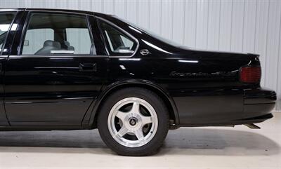 1996 Chevrolet Impala SS - Photo 4 - Sylvania, OH 43560