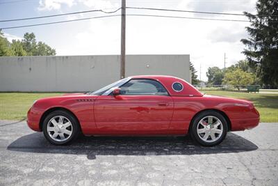 2002 Ford Thunderbird Deluxe   - Photo 2 - Sylvania, OH 43560