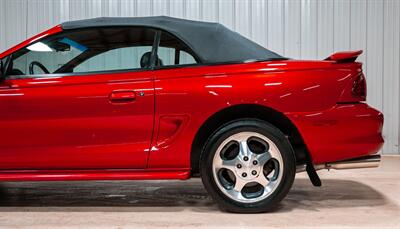 1996 Ford Mustang SVT Cobra   - Photo 4 - Sylvania, OH 43560