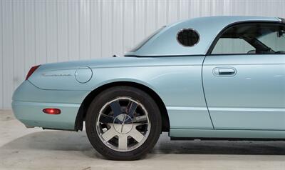 2002 Ford Thunderbird Deluxe - Photo 12 - Sylvania, OH 43560