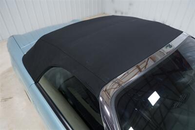 2002 Ford Thunderbird Deluxe - Photo 19 - Sylvania, OH 43560