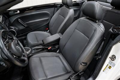 2014 Volkswagen Beetle Convertible R-Line PZEV - Photo 10 - Sylvania, OH 43560