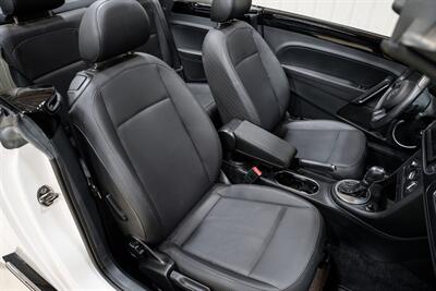 2014 Volkswagen Beetle Convertible R-Line PZEV - Photo 18 - Sylvania, OH 43560
