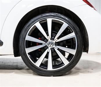 2014 Volkswagen Beetle Convertible R-Line PZEV - Photo 7 - Sylvania, OH 43560