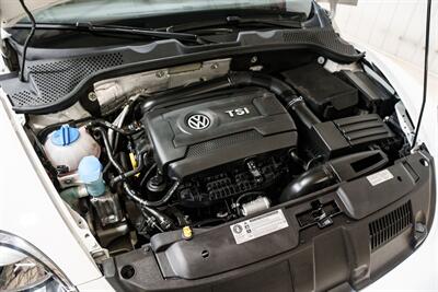 2014 Volkswagen Beetle Convertible R-Line PZEV - Photo 29 - Sylvania, OH 43560