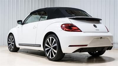 2014 Volkswagen Beetle Convertible R-Line PZEV - Photo 5 - Sylvania, OH 43560