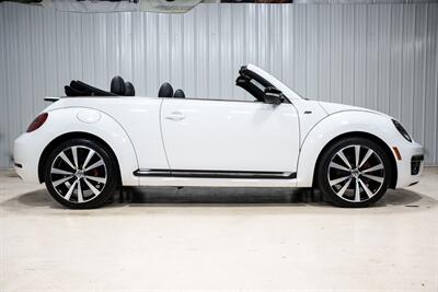 2014 Volkswagen Beetle Convertible R-Line PZEV - Photo 15 - Sylvania, OH 43560