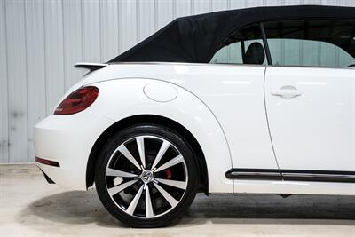 2014 Volkswagen Beetle Convertible R-Line PZEV - Photo 21 - Sylvania, OH 43560