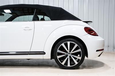 2014 Volkswagen Beetle Convertible R-Line PZEV - Photo 4 - Sylvania, OH 43560