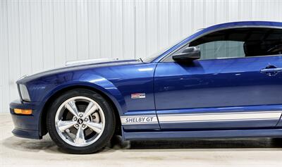 2008 Ford Mustang GT Premium  Shelby GT - Photo 3 - Sylvania, OH 43560