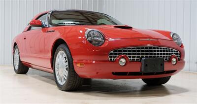 2002 Ford Thunderbird Deluxe - Photo 1 - Sylvania, OH 43560
