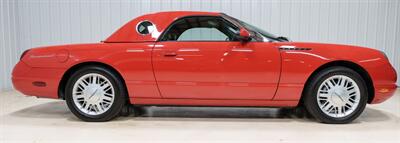 2002 Ford Thunderbird Deluxe - Photo 14 - Sylvania, OH 43560