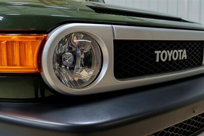 2014 Toyota FJ Cruiser   - Photo 14 - Sylvania, OH 43560