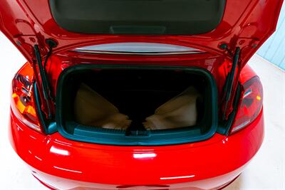 2018 Volkswagen Beetle Convertible 2.0T S   - Photo 15 - Sylvania, OH 43560