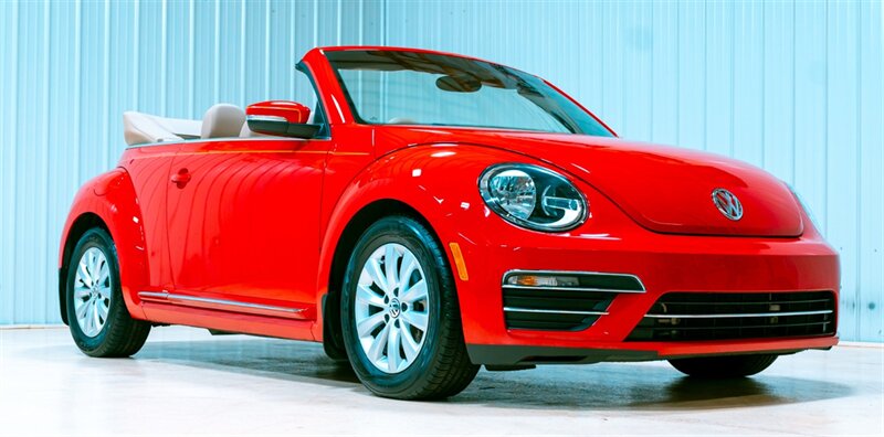 2018 Volkswagen Beetle Convertible 2.0T S  