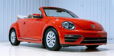 2018 Volkswagen Beetle Convertible 2.0T S   - Photo 1 - Sylvania, OH 43560