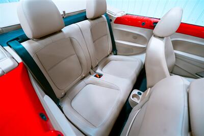 2018 Volkswagen Beetle Convertible 2.0T S   - Photo 20 - Sylvania, OH 43560