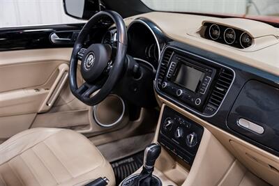 2014 Volkswagen Beetle Convertible R-Line   - Photo 25 - Sylvania, OH 43560