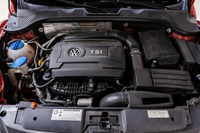 2014 Volkswagen Beetle Convertible R-Line   - Photo 27 - Sylvania, OH 43560