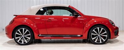 2014 Volkswagen Beetle Convertible R-Line   - Photo 13 - Sylvania, OH 43560