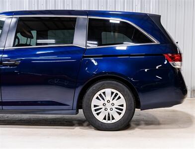 2014 Honda Odyssey LX   - Photo 4 - Sylvania, OH 43560