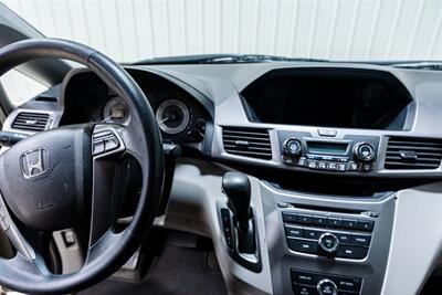 2014 Honda Odyssey LX   - Photo 19 - Sylvania, OH 43560