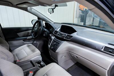 2014 Honda Odyssey LX   - Photo 24 - Sylvania, OH 43560