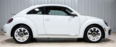 2019 Volkswagen Beetle-Classic 2.0T S - Photo 15 - Sylvania, OH 43560