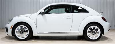 2019 Volkswagen Beetle-Classic 2.0T S - Photo 2 - Sylvania, OH 43560