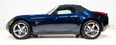 2007 Pontiac Solstice   - Photo 2 - Sylvania, OH 43560