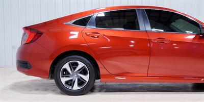 2020 Honda Civic LX   - Photo 9 - Sylvania, OH 43560