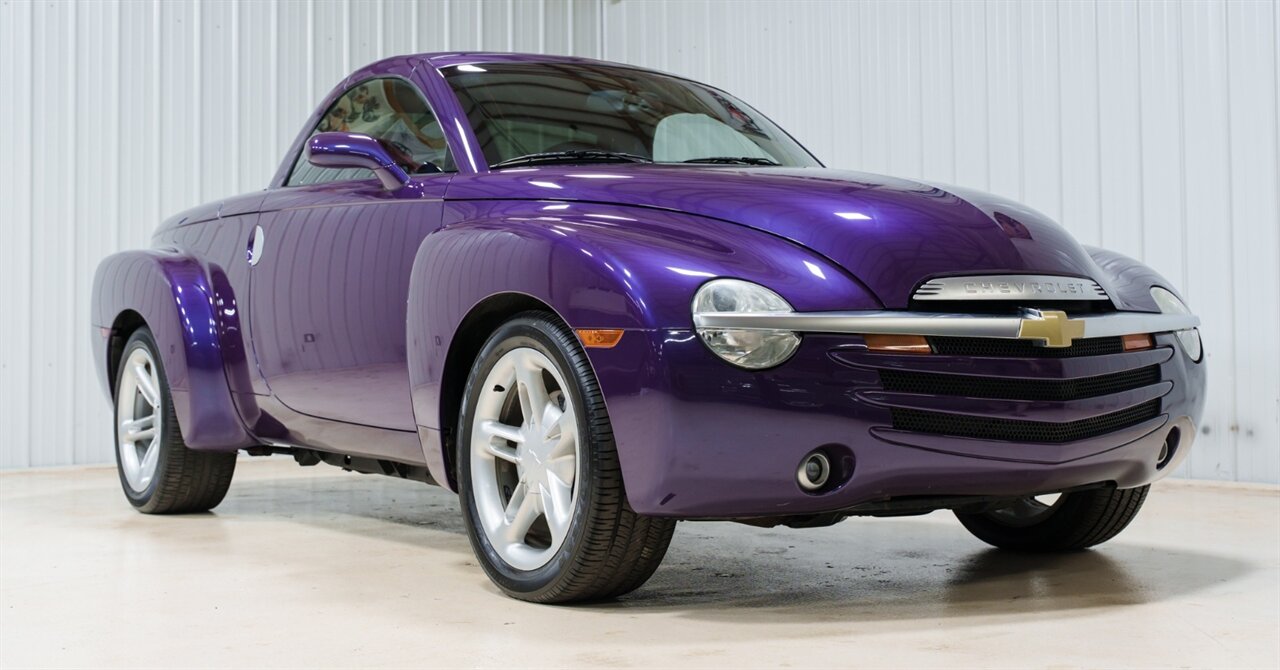 2004 Chevrolet SSR LS   - Photo 1 - Sylvania, OH 43560