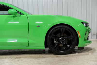 2017 Chevrolet Camaro LT - Photo 20 - Sylvania, OH 43560