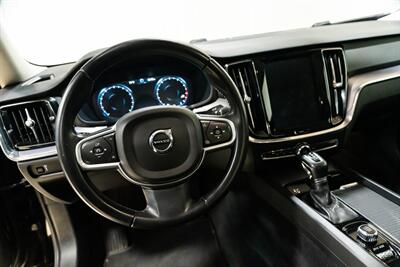 2020 Volvo S60 T6 Momentum   - Photo 16 - Sylvania, OH 43560