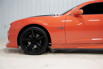 2010 Chevrolet Camaro 2SS   - Photo 3 - Sylvania, OH 43560