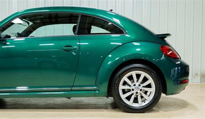 2018 Volkswagen Beetle-Classic 2.0T S   - Photo 4 - Sylvania, OH 43560