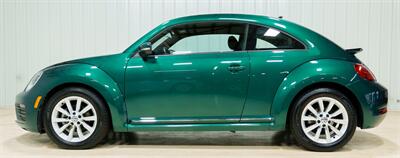 2018 Volkswagen Beetle-Classic 2.0T S   - Photo 2 - Sylvania, OH 43560