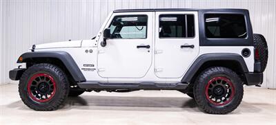 2016 Jeep Wrangler Unlimited Sport   - Photo 2 - Sylvania, OH 43560