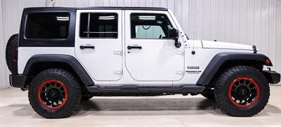 2016 Jeep Wrangler Unlimited Sport   - Photo 13 - Sylvania, OH 43560