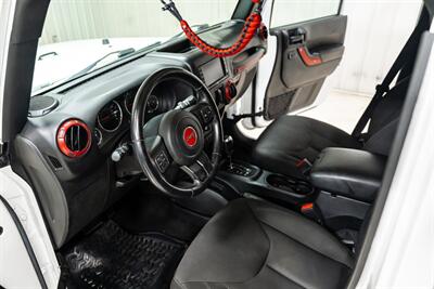 2016 Jeep Wrangler Unlimited Sport   - Photo 9 - Sylvania, OH 43560