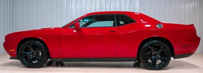 2013 Dodge Challenger SXT  Plus - Photo 2 - Sylvania, OH 43560