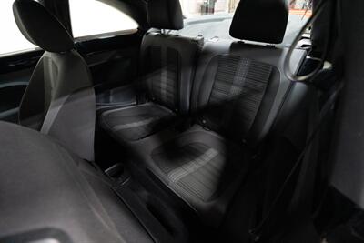 2014 Volkswagen Beetle-Classic R-Line PZEV - Photo 13 - Sylvania, OH 43560