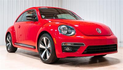 2014 Volkswagen Beetle-Classic R-Line PZEV - Photo 1 - Sylvania, OH 43560