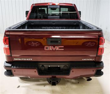 2017 GMC Sierra 2500 Denali   - Photo 7 - Sylvania, OH 43560